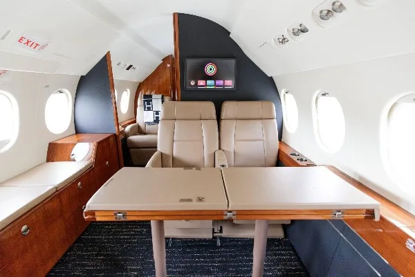 2004 Falcon 900EX y