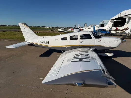 Exterior view of a 2022 Piper Archer, LV-KIH.