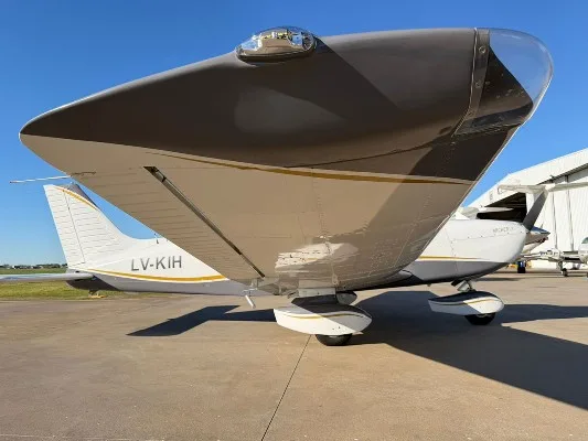Exterior view of a 2022 Piper Archer, LV-KIH.