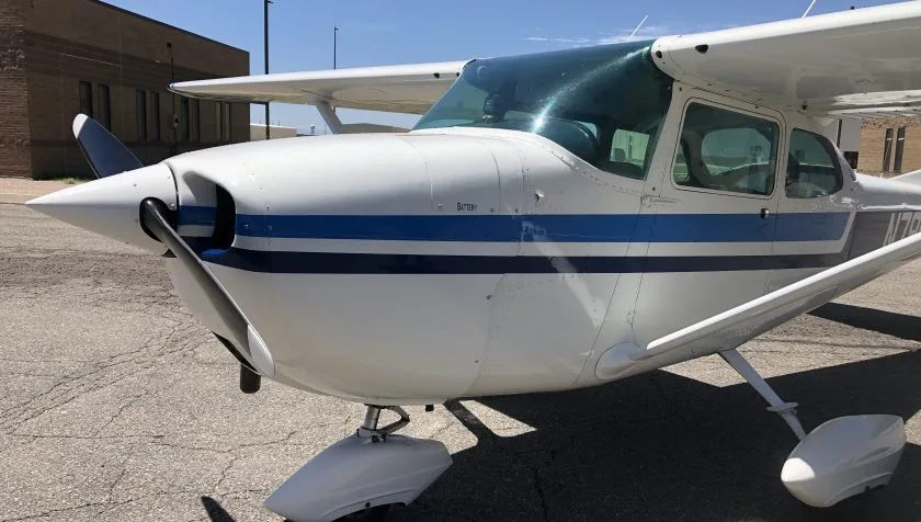 Exterior view of a 1969 Cessna 172K 57861, N79072.