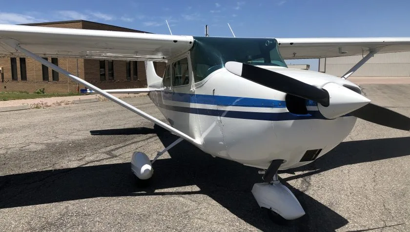 Exterior view of a 1969 Cessna 172K 57861, N79072.