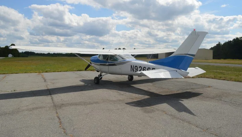 Exterior view of a 1970 Cessna 182N 18260302, N92665.