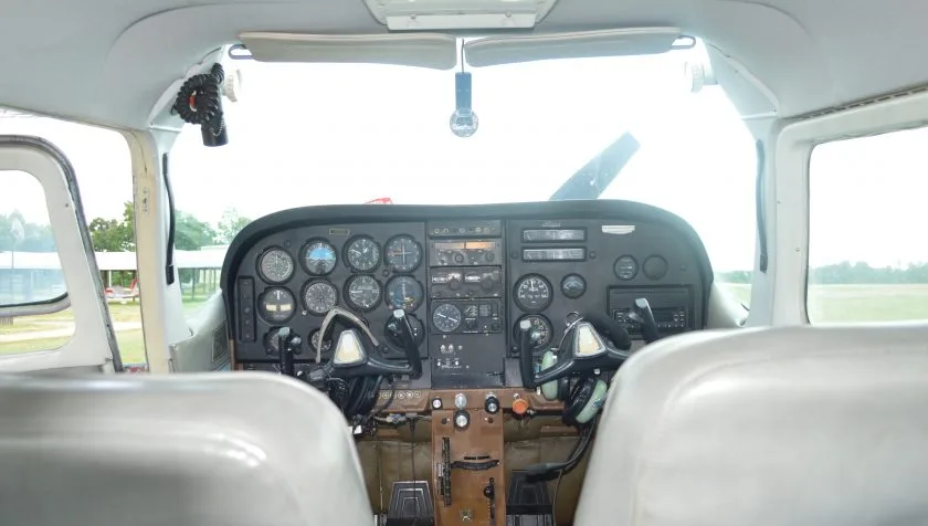 Cockpit and instrument panel of a 1970 Cessna 182N 18260302.