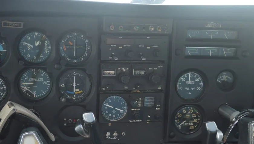 Cockpit and instrument panel of a 1970 Cessna 182N 18260302.