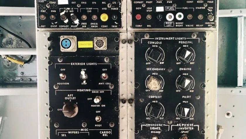 Avionics suite of a 1975 Bell B205A1+ 30212.