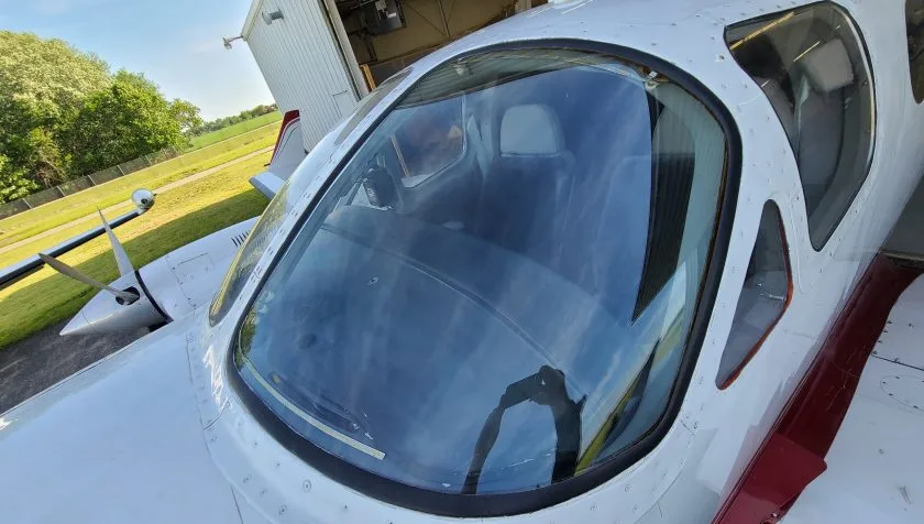 Cockpit and instrument panel of a 1976 Cessna 421C 71.