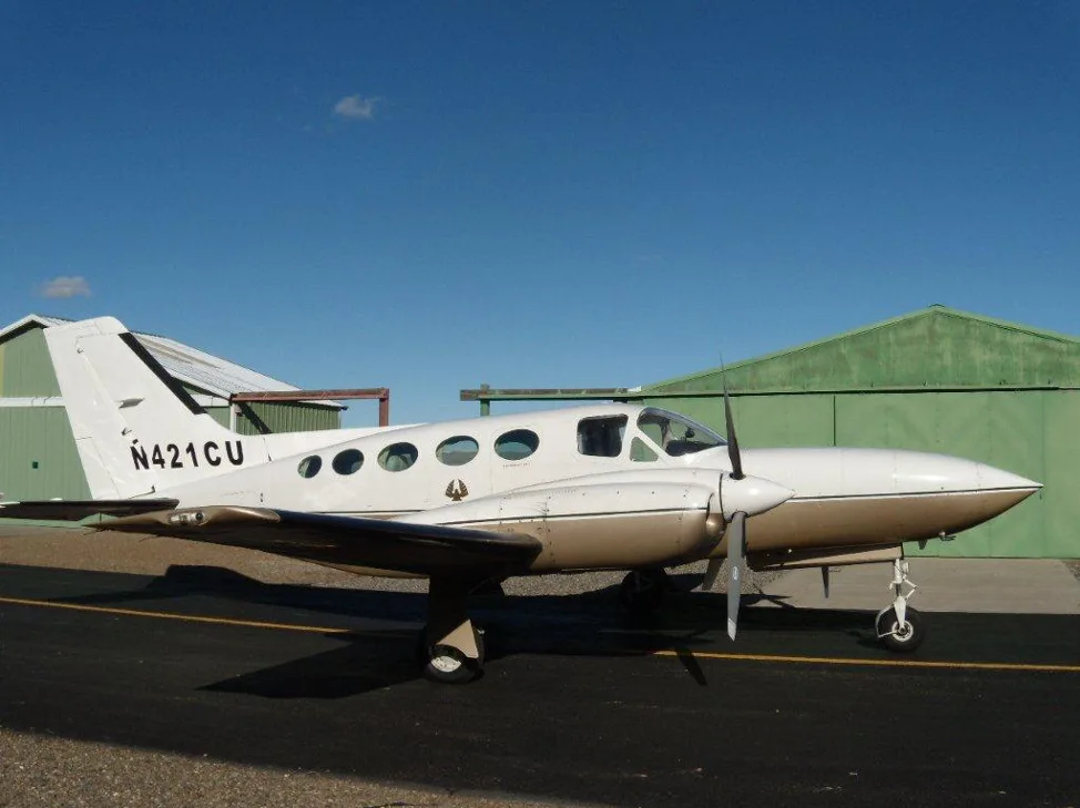 Exterior view of a 1978 Cessna 421C 421C-0515, N421CU.