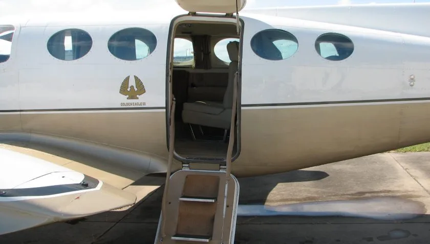 Exterior view of a 1978 Cessna 421C 421C-0515, N421CU.