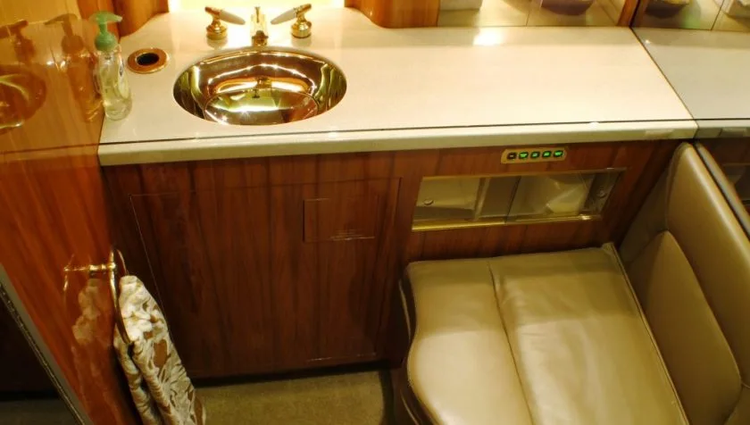 Cabin interior of a 1983 Bombardier Challenger 601-1A 3013.