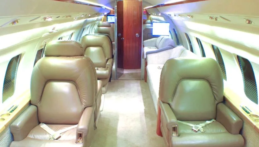 Cabin interior of a 1983 Bombardier Challenger 601-1A 3013.