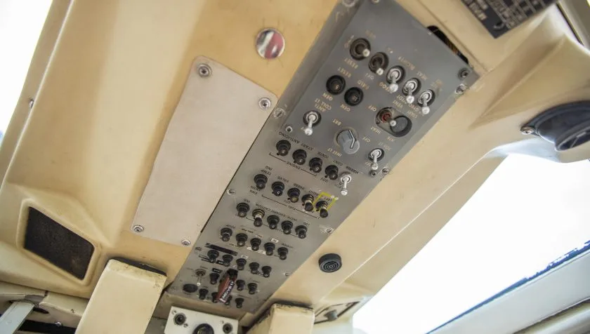 Avionics suite of a 1985 Bell 206L3 51146.