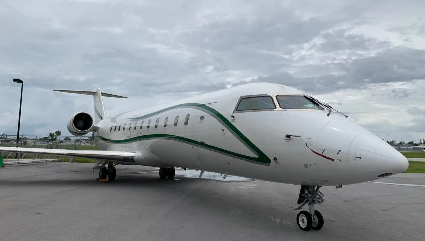 Exterior view of a 1996 Bombardier Challenger 850 7159.