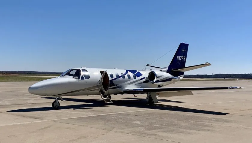 Exterior view of a 1999 Cessna Citation Bravo 550-0895, N17FS.