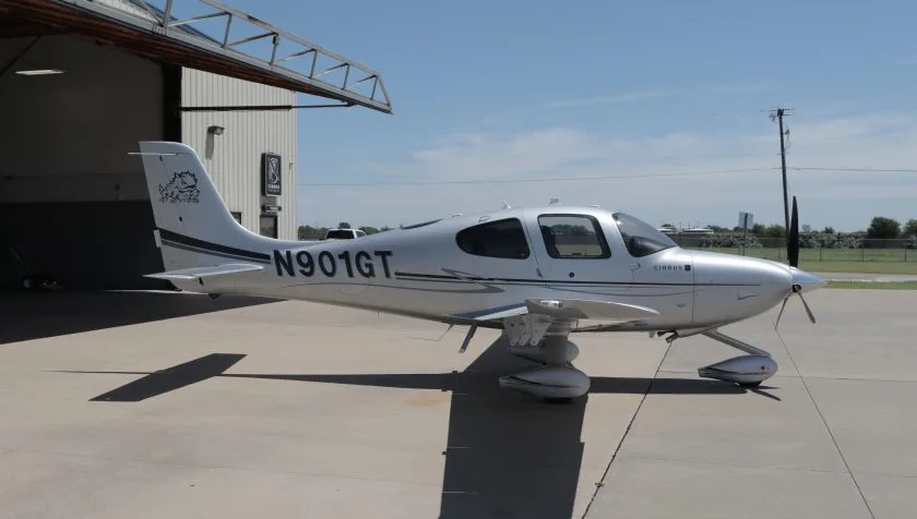 Exterior view of a 2011 Cirrus SR-22 G3 3788, N901GT.