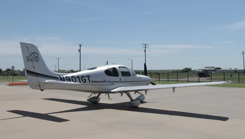 Exterior view of a 2011 Cirrus SR-22 G3 3788, N901GT.