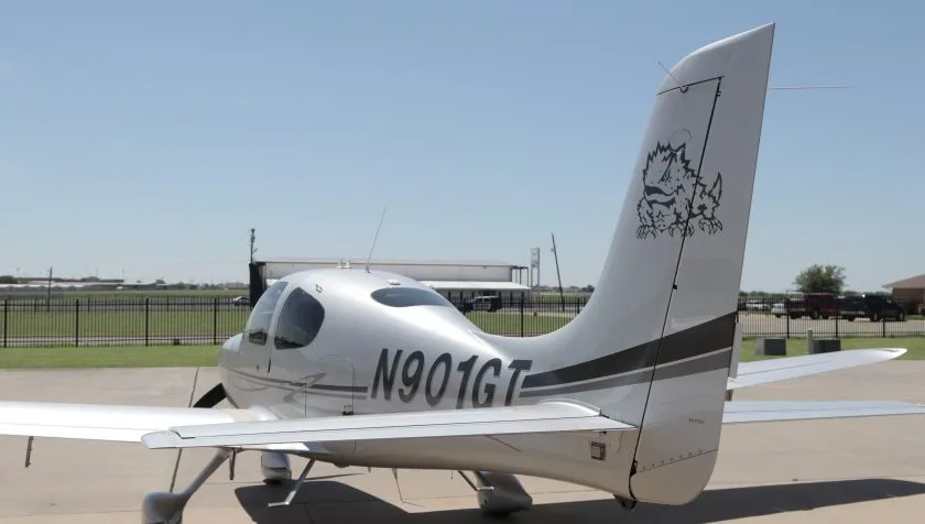 Exterior view of a 2011 Cirrus SR-22 G3 3788, N901GT.