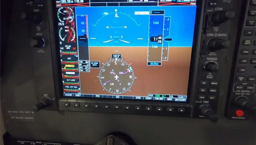 Avionics suite of a 2016 Beechcraft Baron G58 TH-2467.