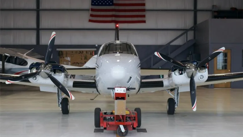 Exterior view of a 2016 Beechcraft Baron G58 TH-2467, N555MC.