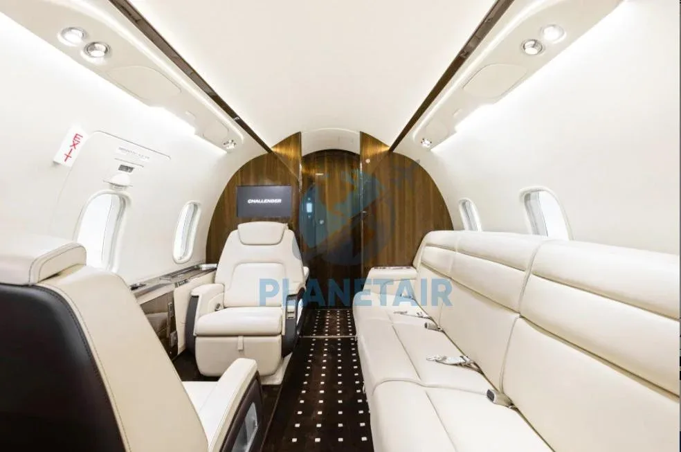 Cabin interior of a 2015 Bombardier CHALLENGER 350.