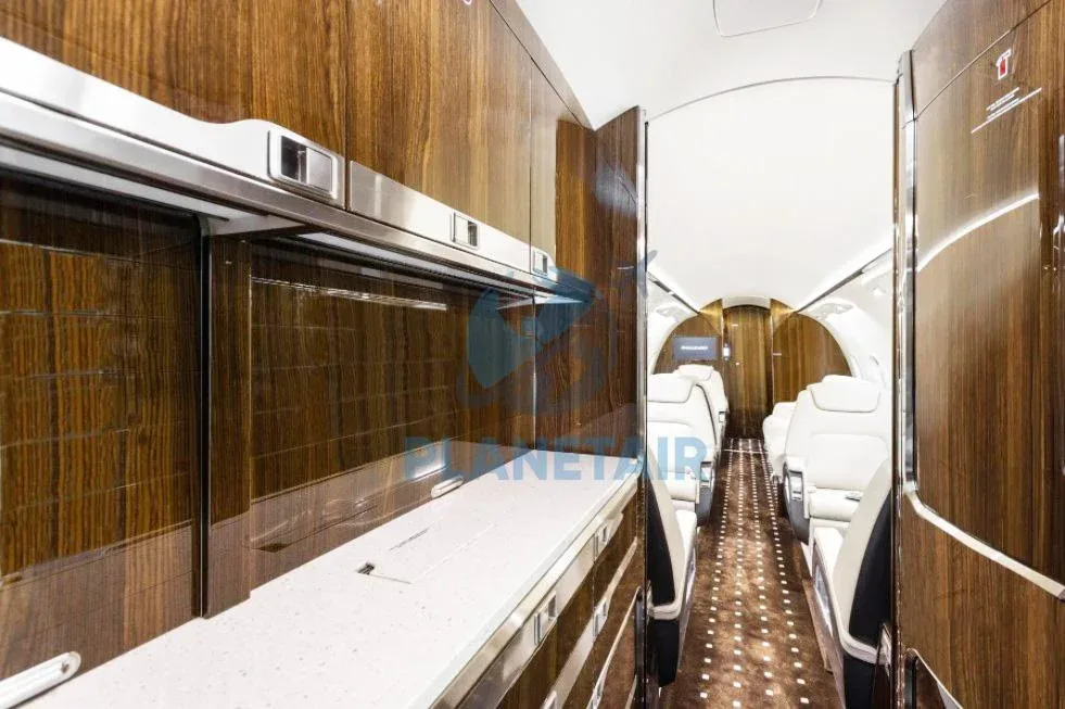 Cabin interior of a 2015 Bombardier CHALLENGER 350.