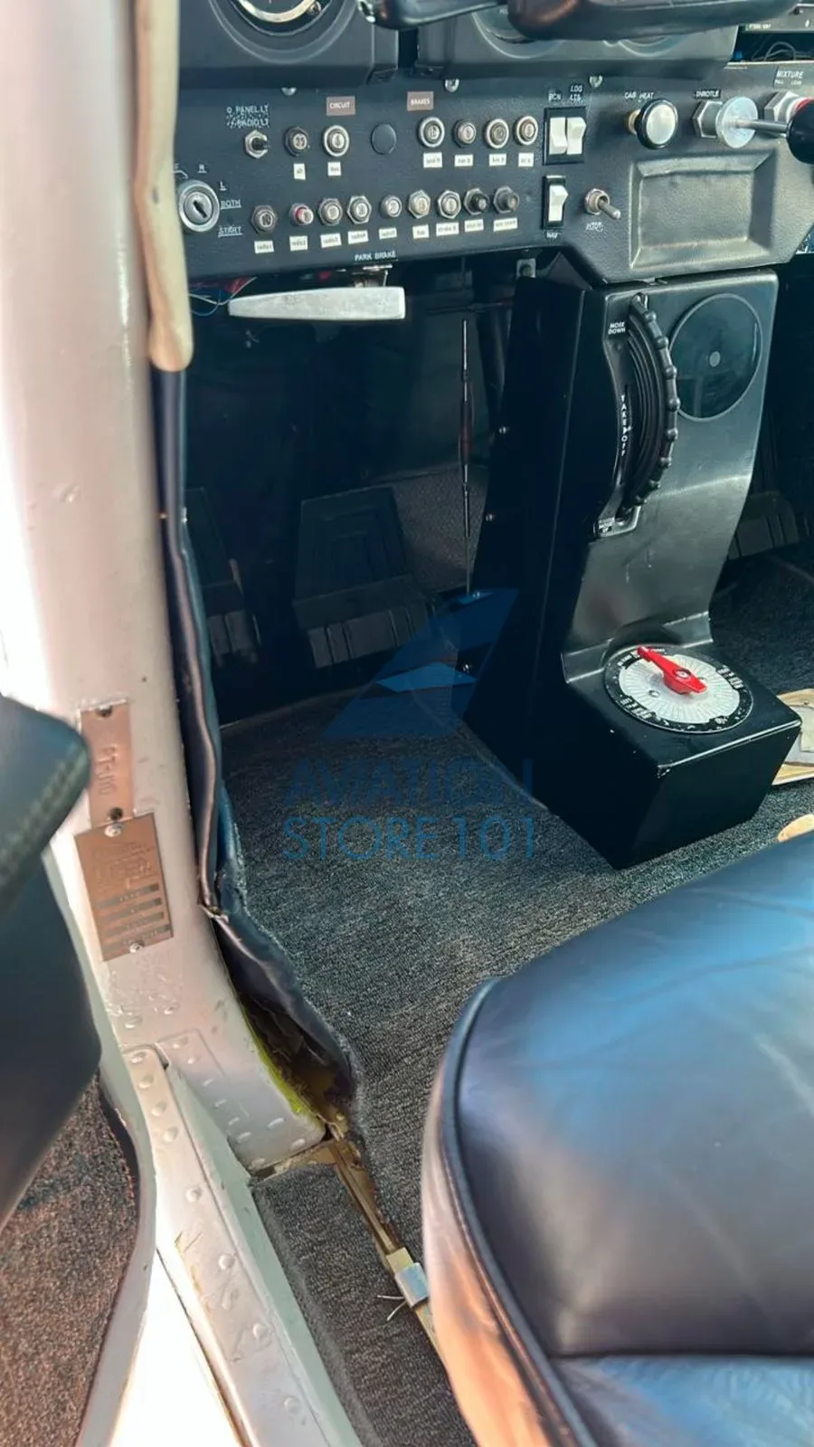 Cabin interior of a 1974 Cessna 172.