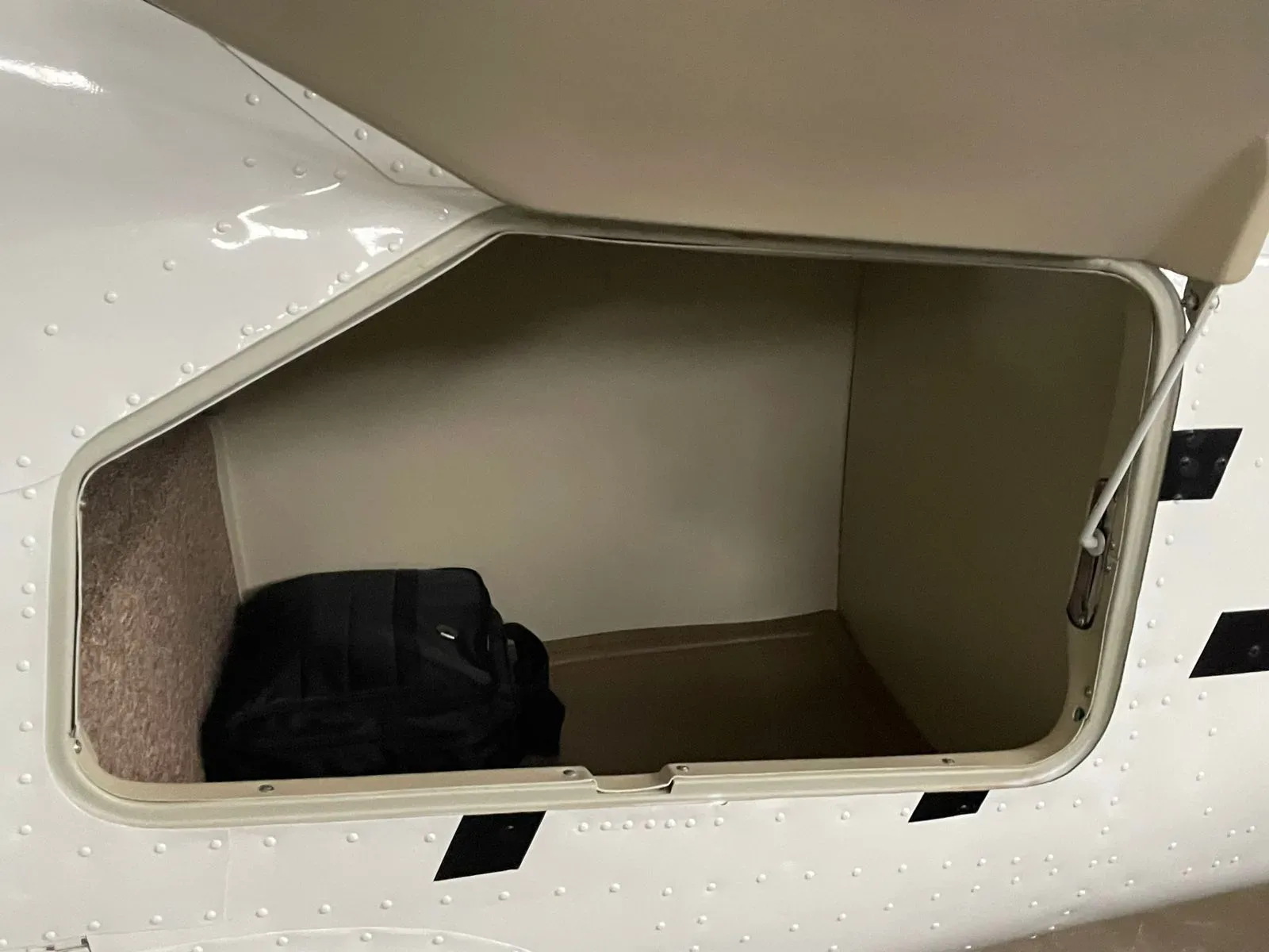 Cabin interior of a 1973 Cessna 210L.