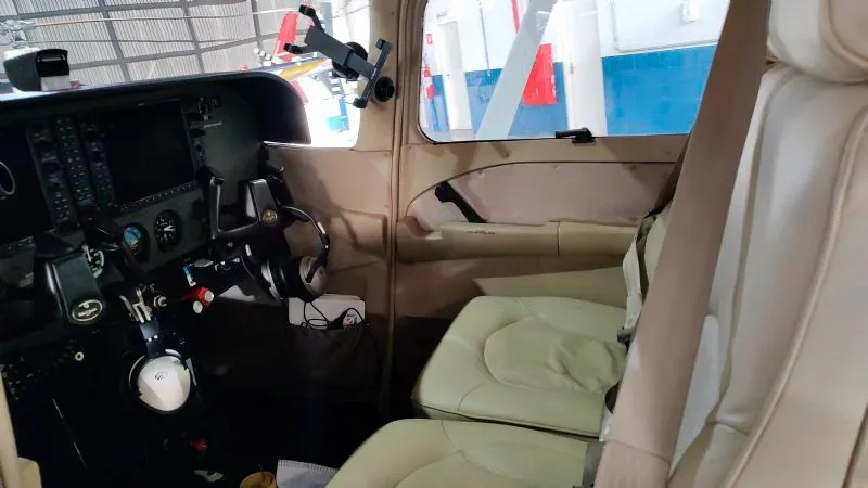Cabin interior of a 2009 Cessna C172 SP.