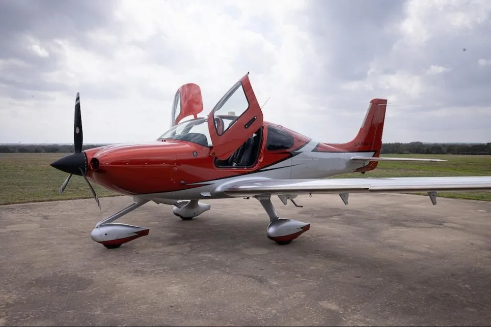 Exterior view of a 2021 Cirrus SR22-G6.