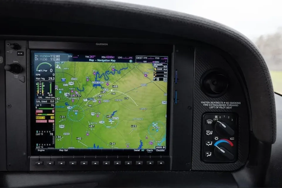 Avionics suite of a 2021 Cirrus SR22-G6.