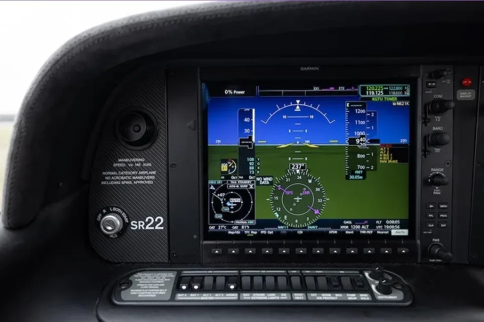 Avionics suite of a 2021 Cirrus SR22-G6.
