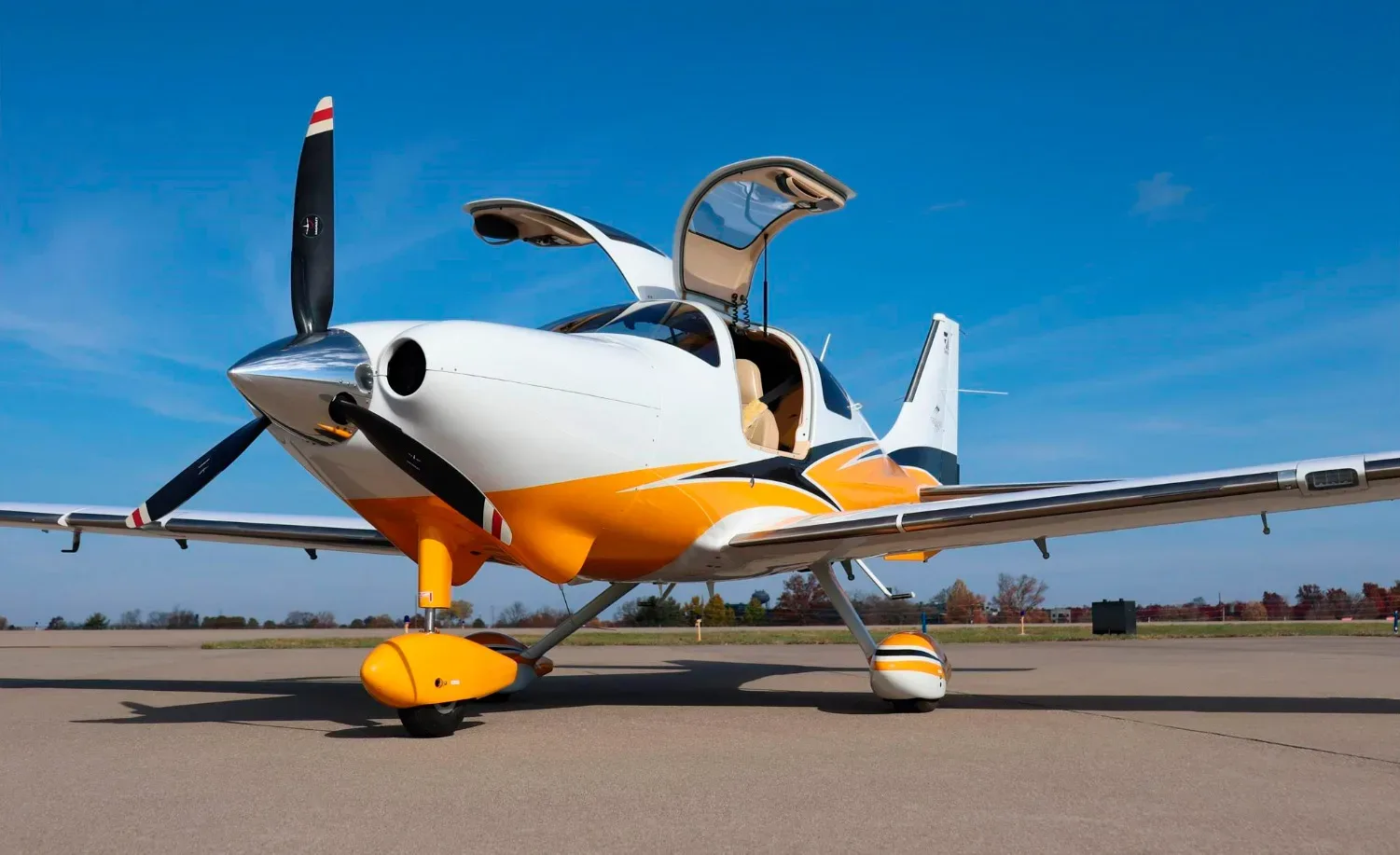 Exterior view of a 2015 Cessna 400.