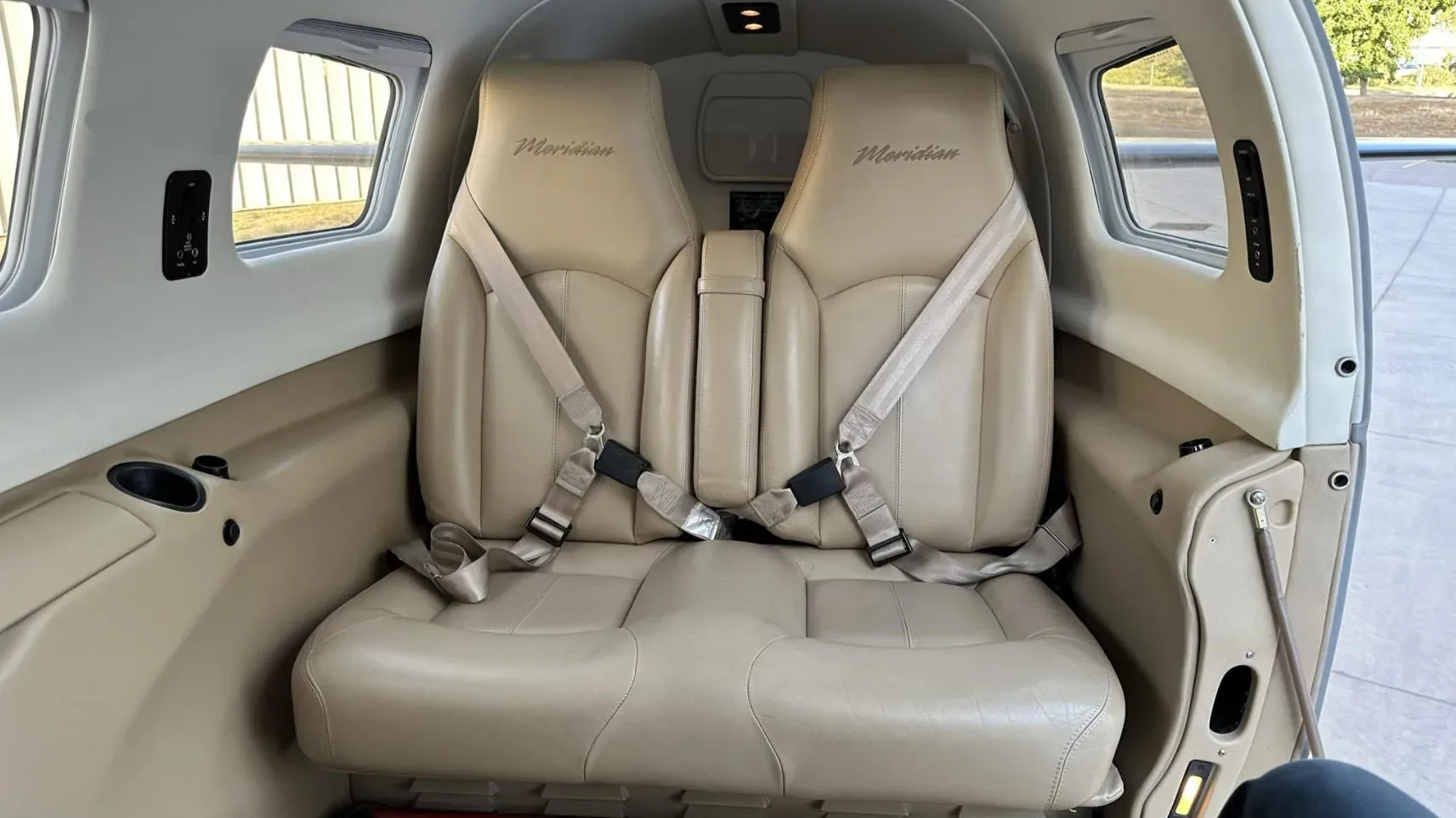 Cabin interior of a 2010 Piper Meridian PA-46-500TP.
