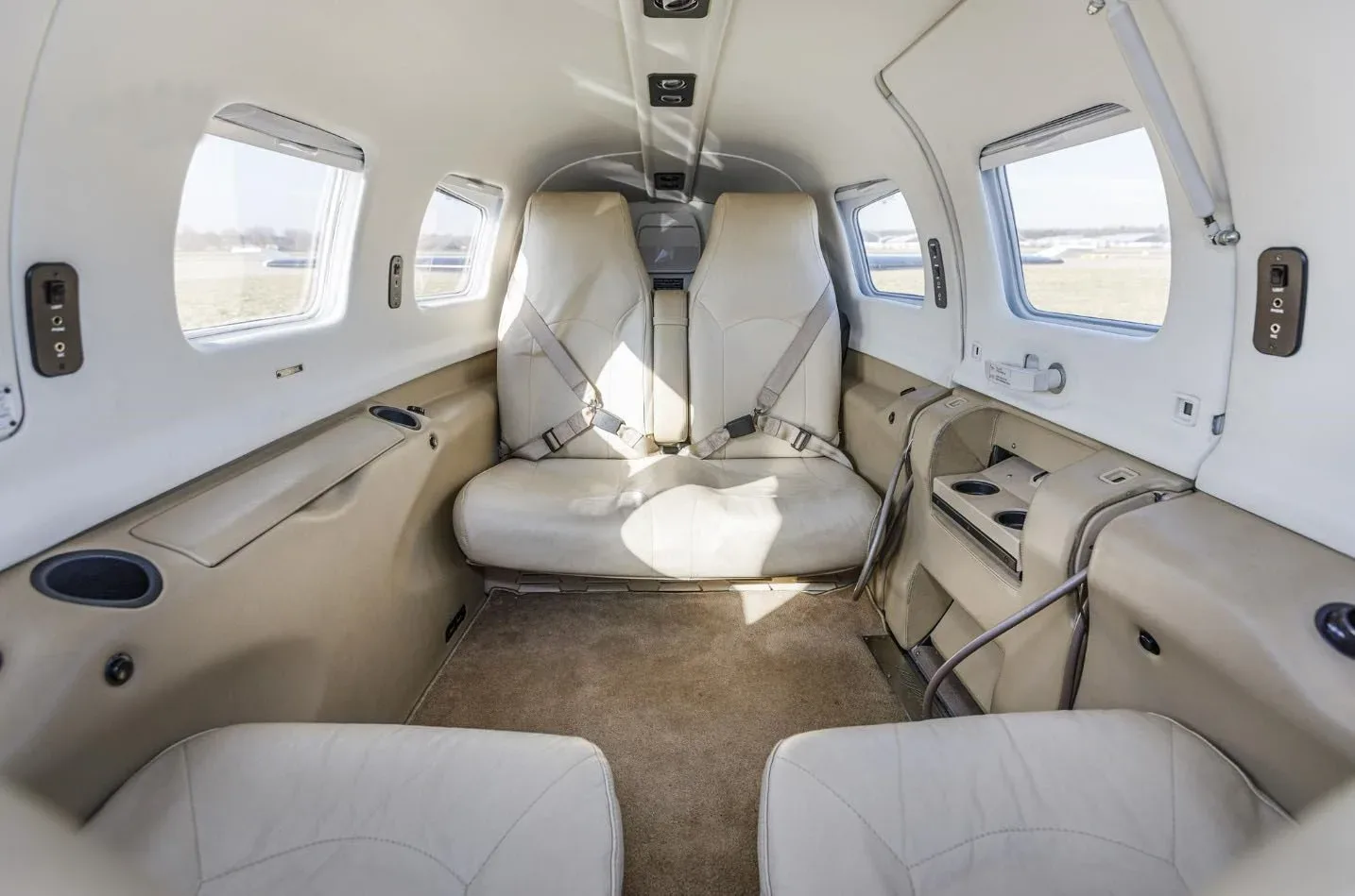 Cabin interior of a 2010 Piper Meridian PA-46-500TP.