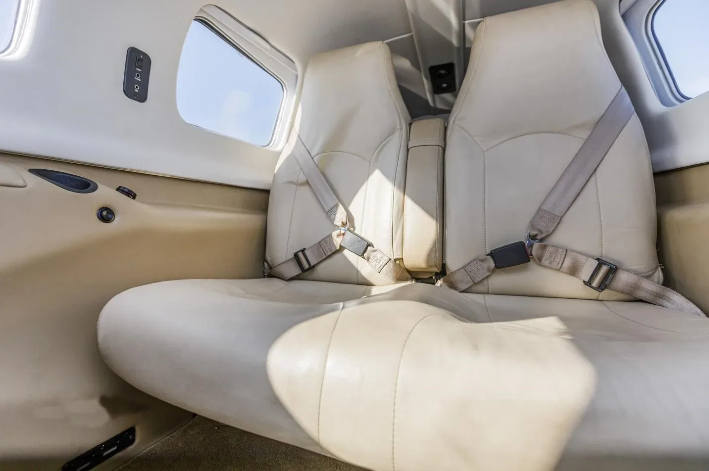 Cabin interior of a 2010 Piper Meridian PA-46-500TP.