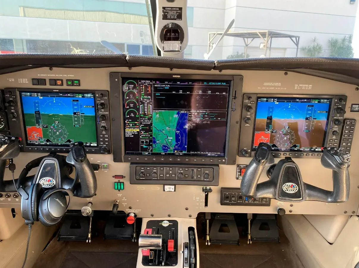 Cockpit and instrument panel of a 2012 Piper Meridian PA-46-500TP.