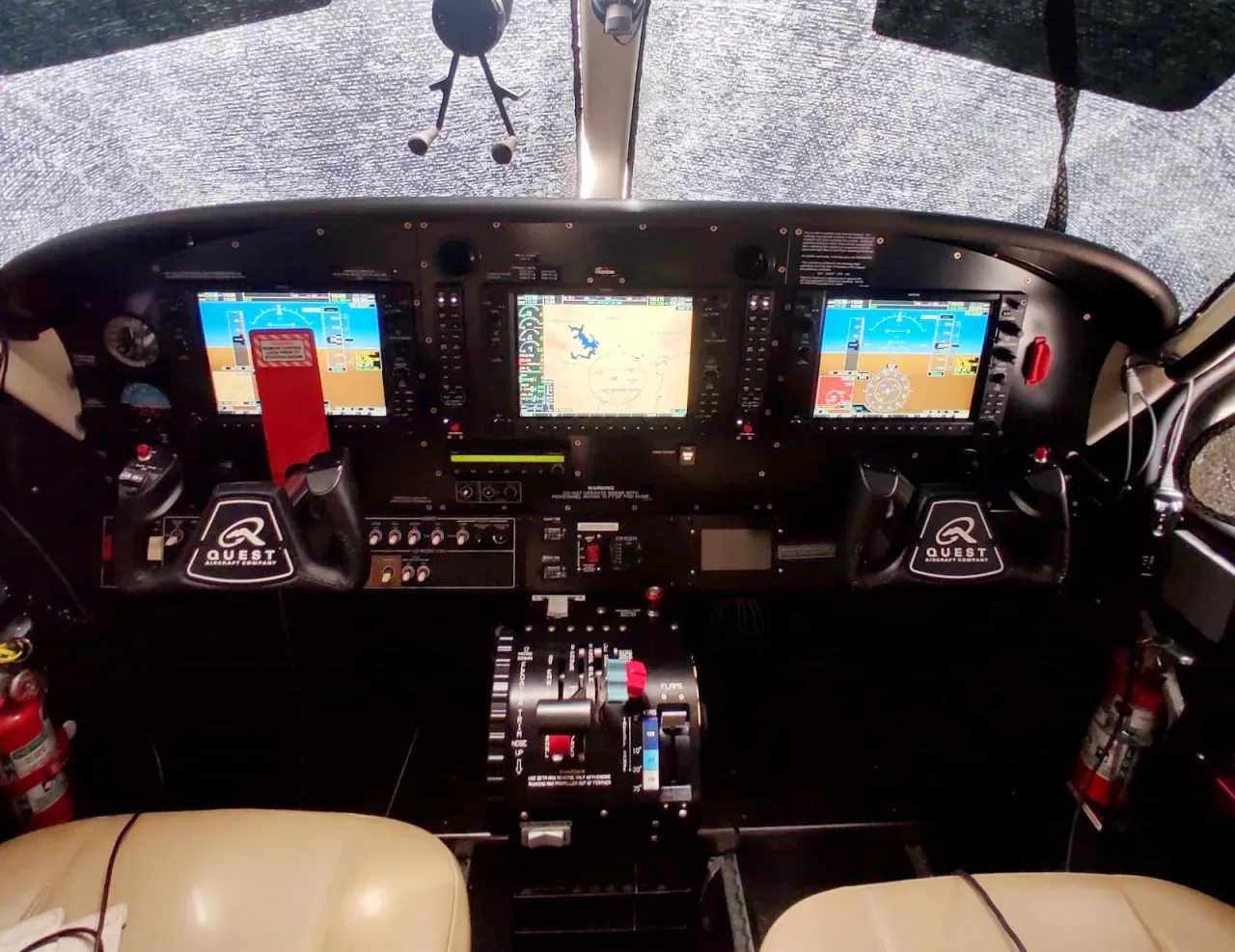 Cockpit and instrument panel of a 2014 Quest Kodiak 100.