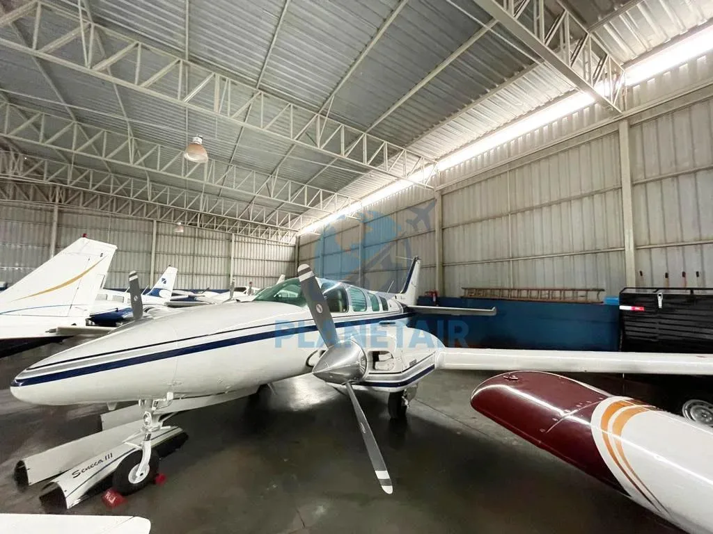 Exterior view of a 1972 Beechcraft Baron 58.