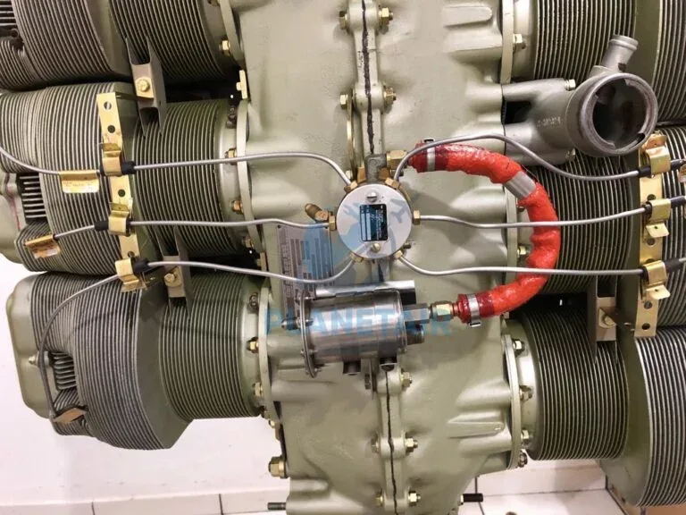 Engine detail of a 1986 Beechcraft Baron 58.