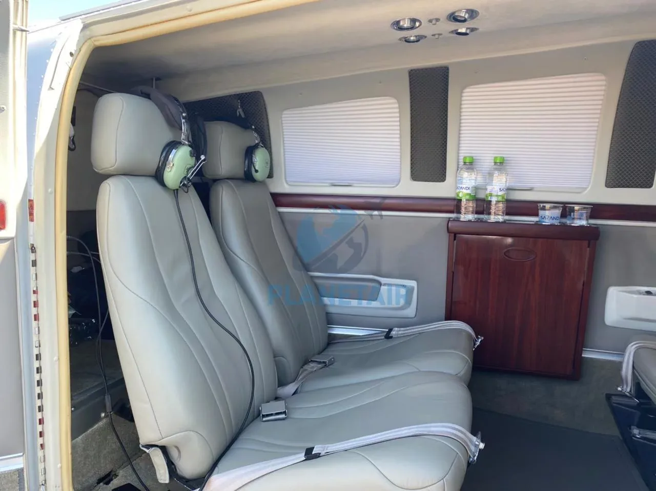 Cabin interior of a 2007 Beechcraft Baron G58.