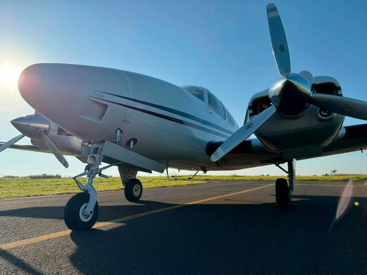 Exterior view of a 2008 Beechcraft Baron G58.