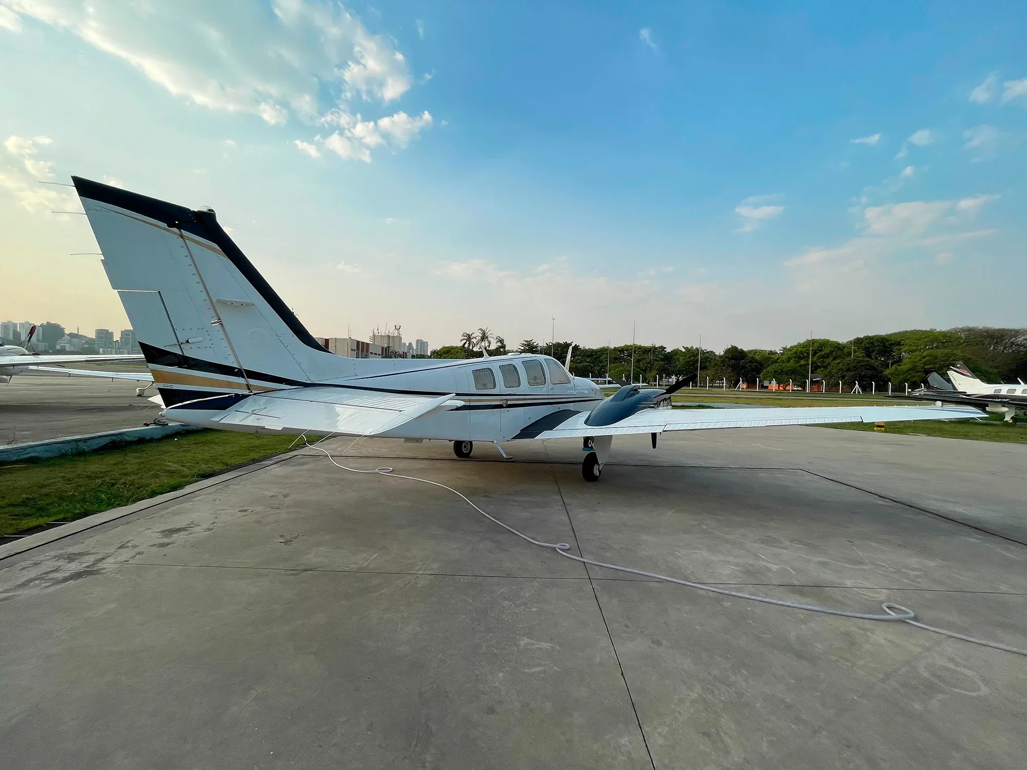Exterior view of a 2008 Beechcraft Baron G58.