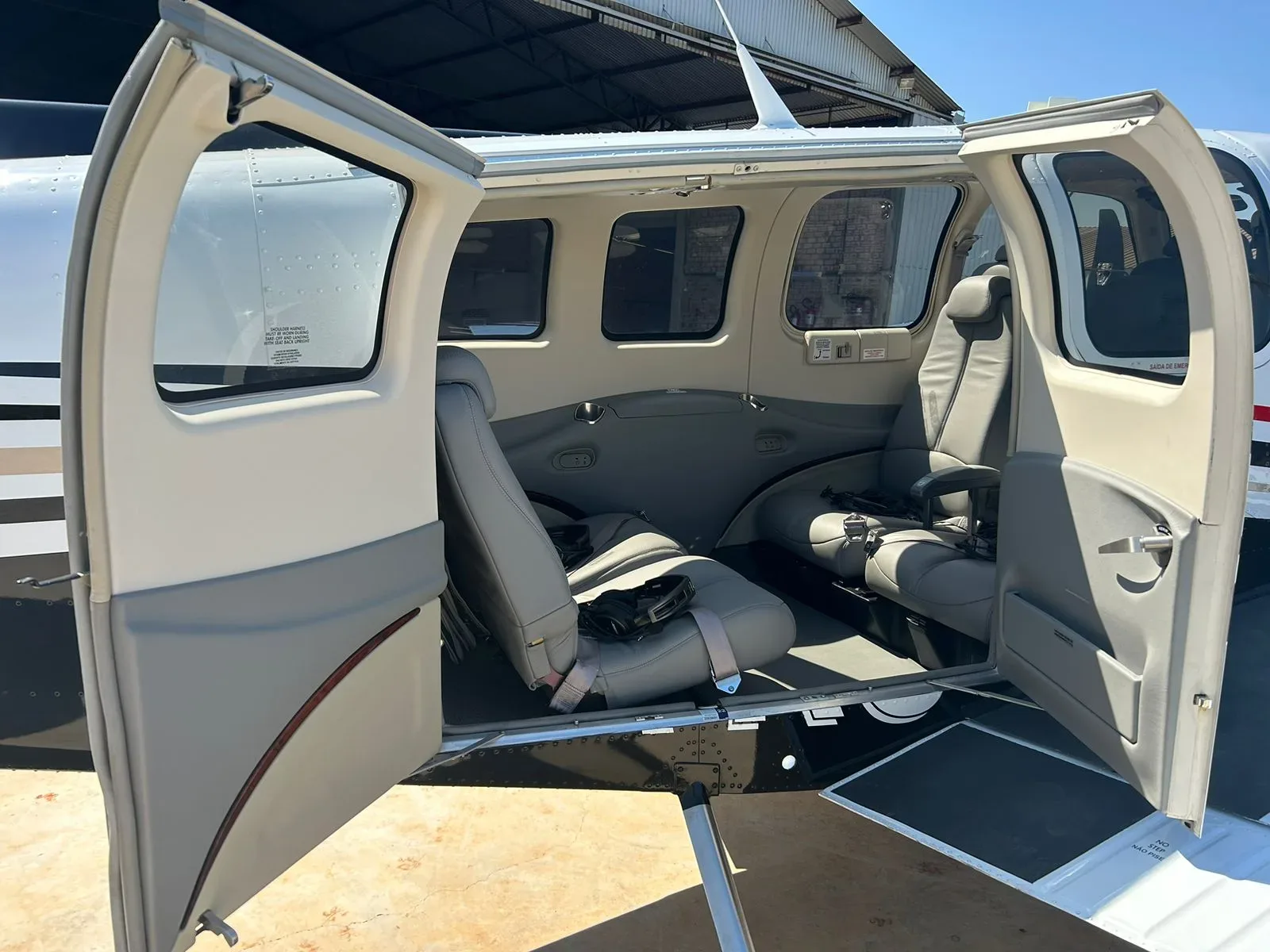 Cabin interior of a 2014 Beechcraft Baron G58.