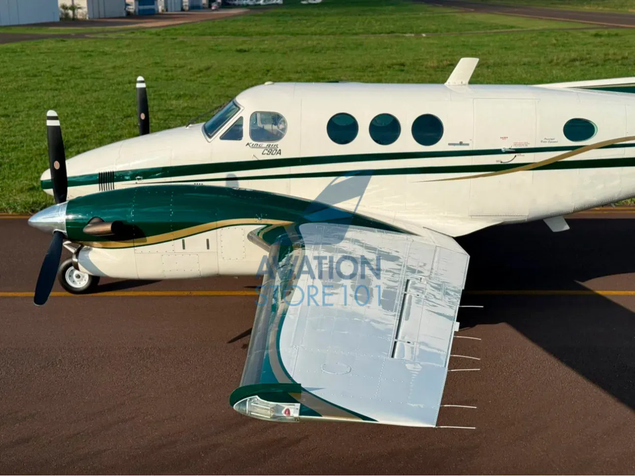 Beechcraft King Air - Ano 1981 - 6.395 H.T.