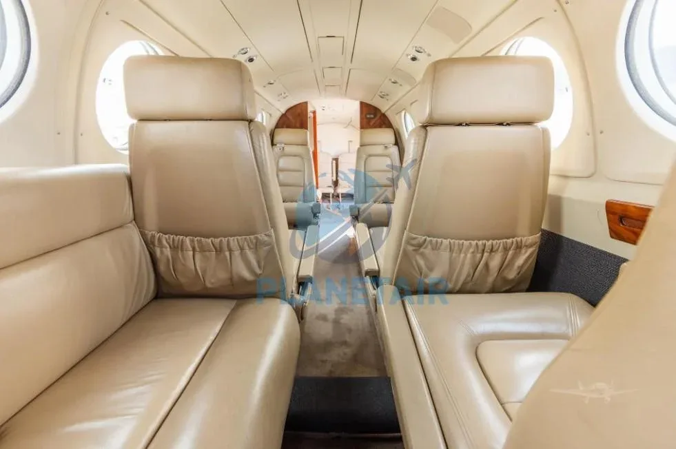 Cabin interior of a 1988 Beechcraft KING AIR B200GT.
