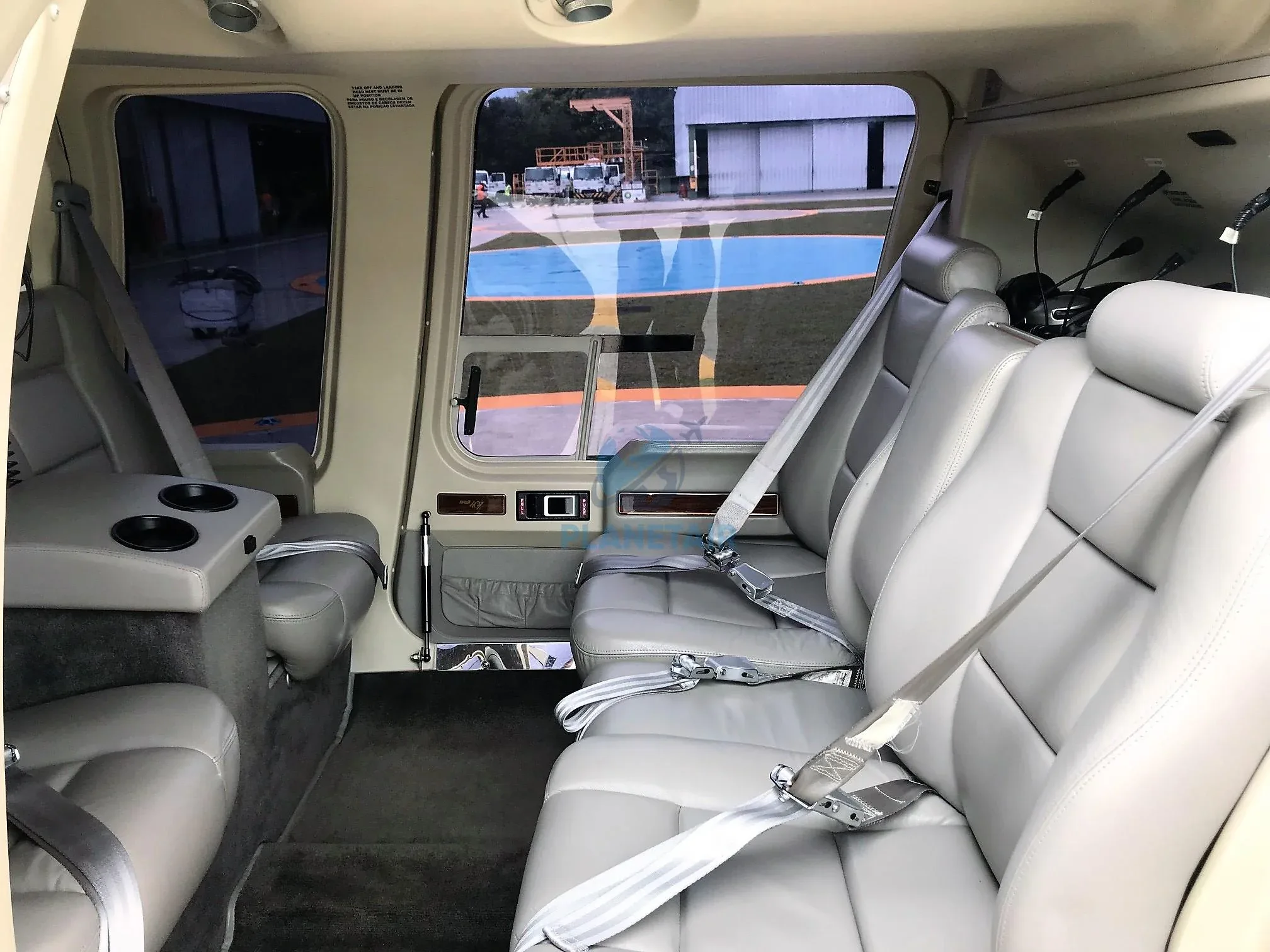 Cabin interior of a 2010 Bell 407.