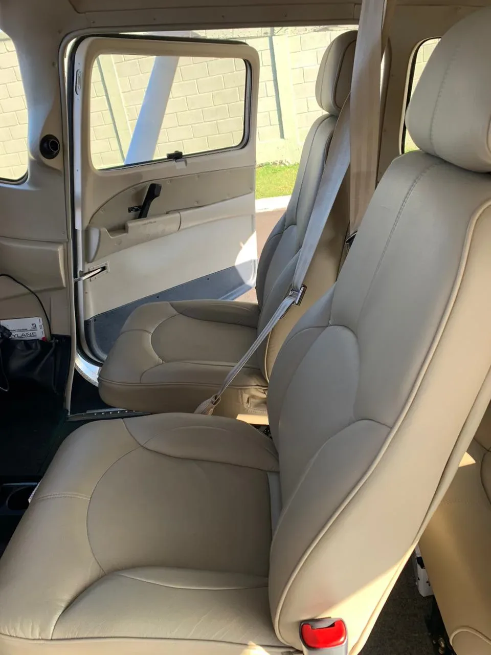 Cabin interior of a 2020 Cessna 182T SKYLANE.