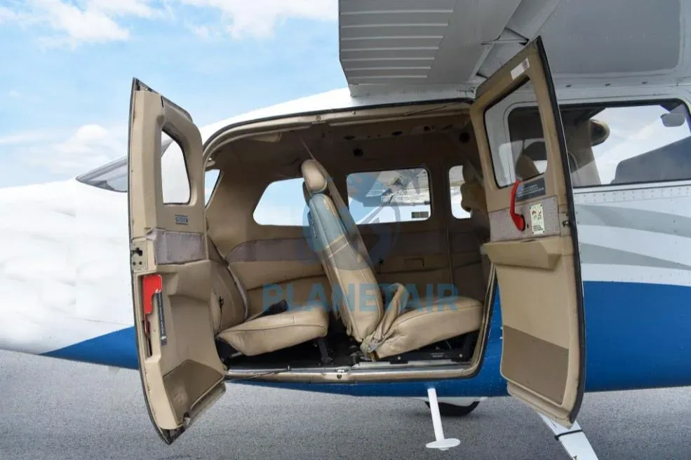 Cabin interior of a 2006 Cessna 206H Stationair.