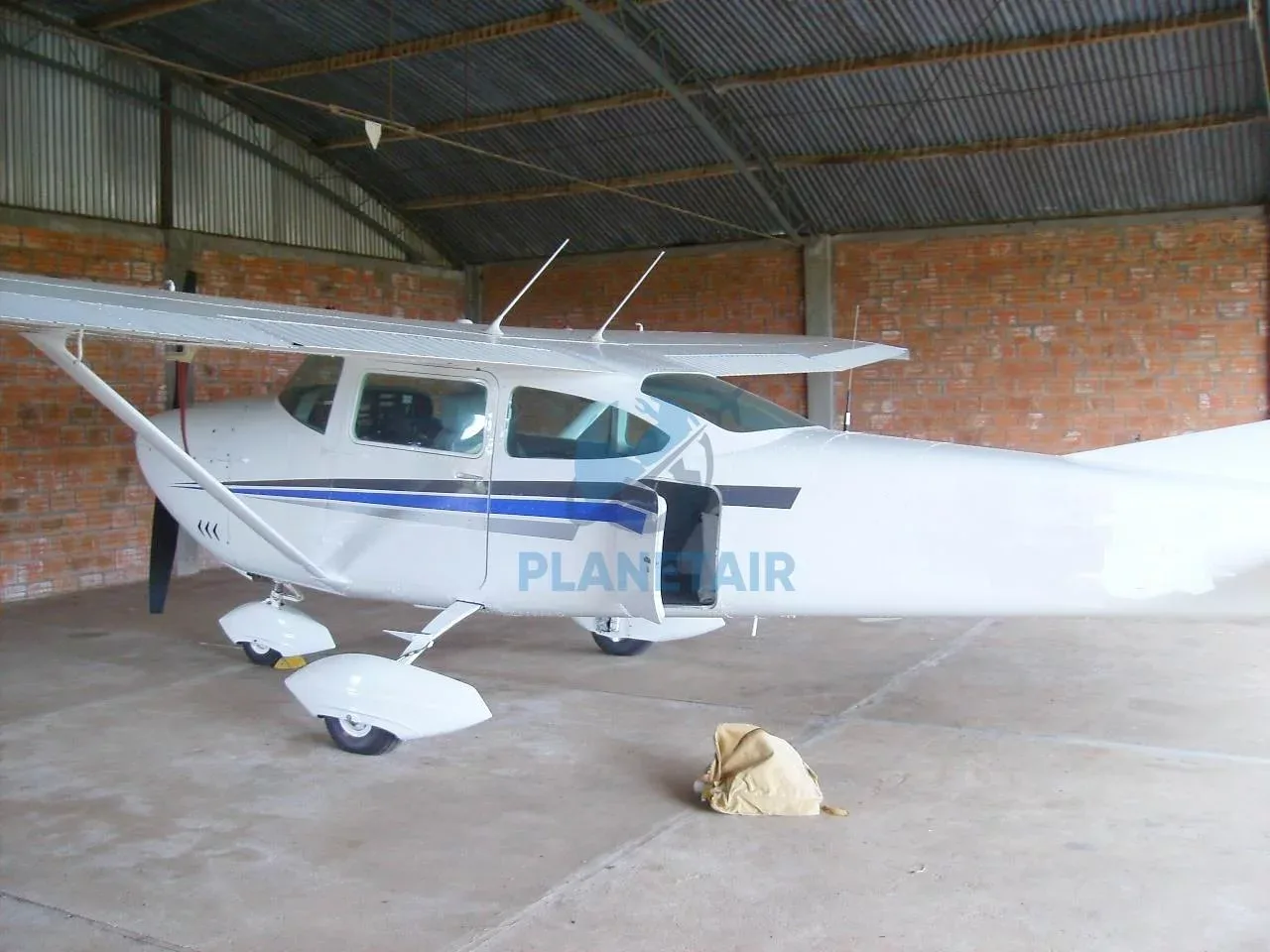 Exterior view of a 1972 Cessna Aircraft 182P Skylane.