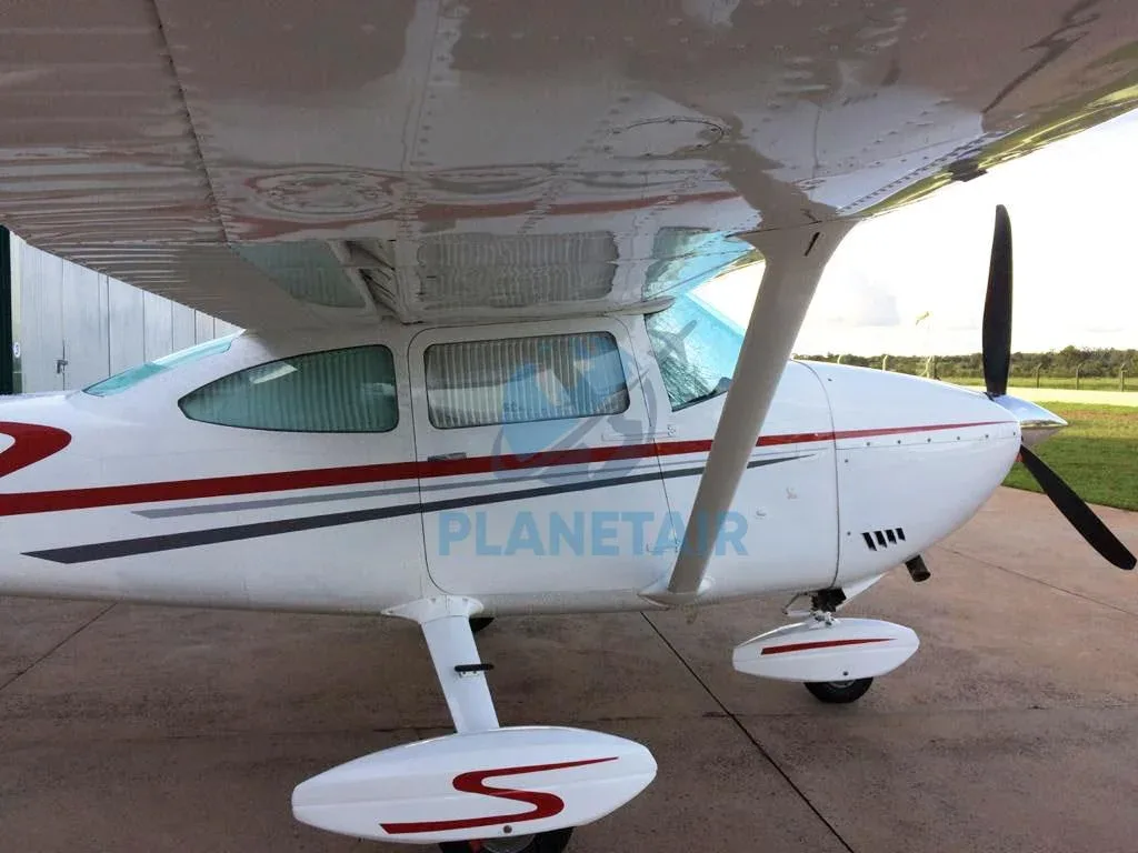 Exterior view of a 1974 Cessna Aircraft 182P Skylane.