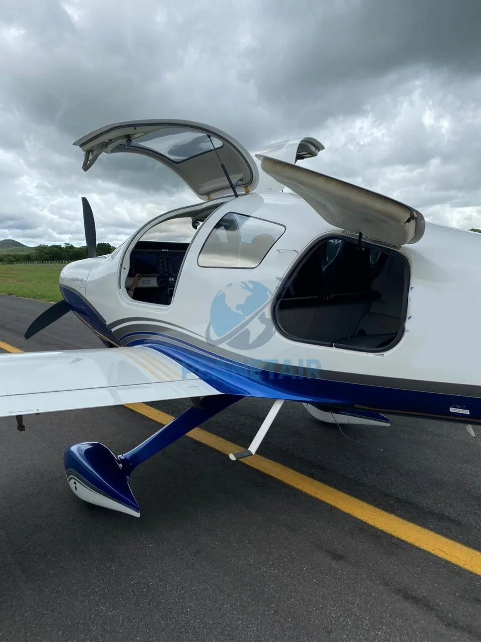 Cessna Aircraft LC4-550FG - Columbia 400 - Ano 2006 - 1.250 Horas Totais